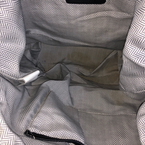 Steve Madden Large Tote - Picture 4 of 4